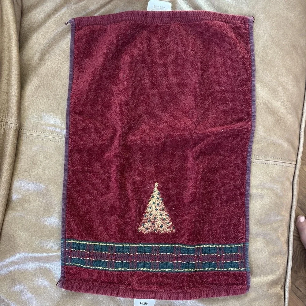 VTG Christmas Embroidered Fingertip Towels (3) Country Primitive Mittens Tree